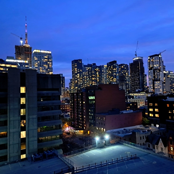 Buying only at the moment🇨🇦 - Picture 1 of 2